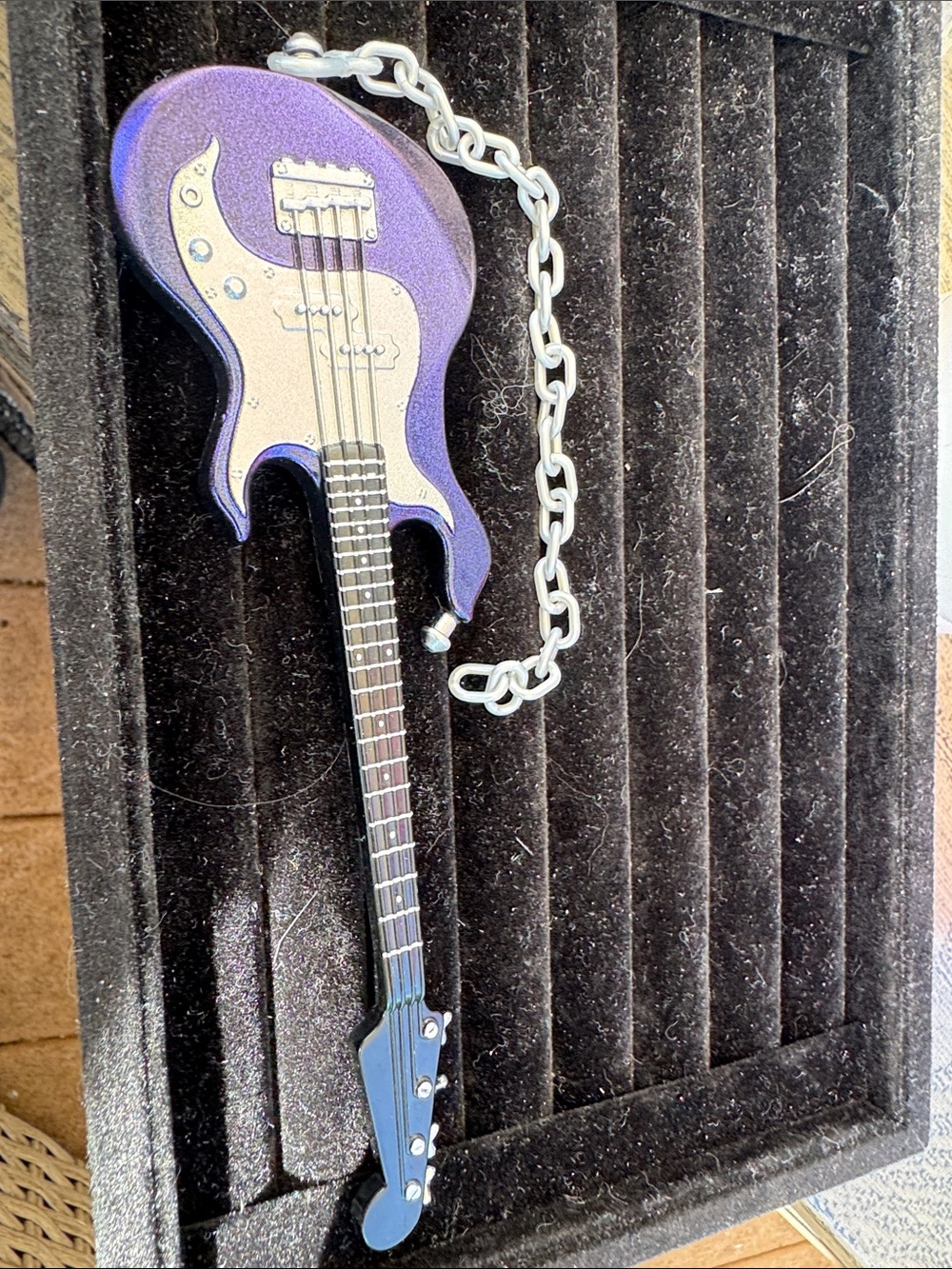 L.O.L. Surprise! Purple and Silver Guitar 9 inch jordan